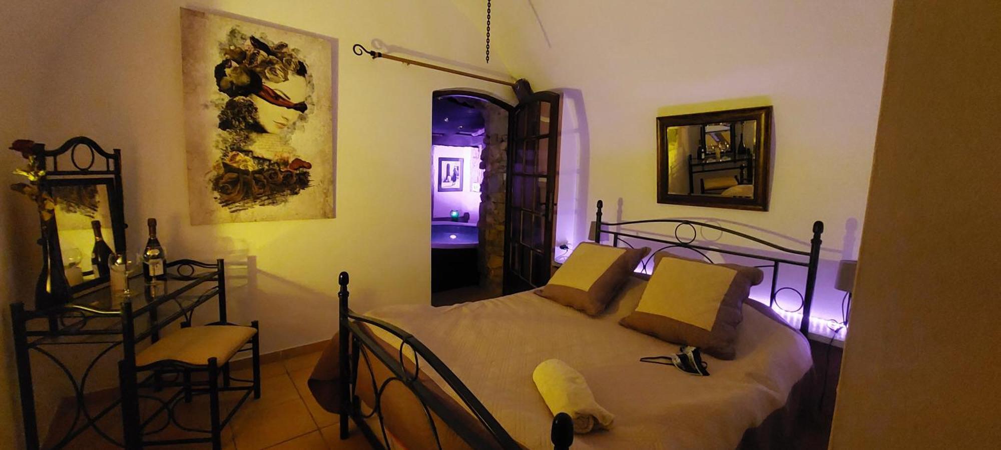 Chambre Love Romantique Avec Spa Privee Кальви Экстерьер фото