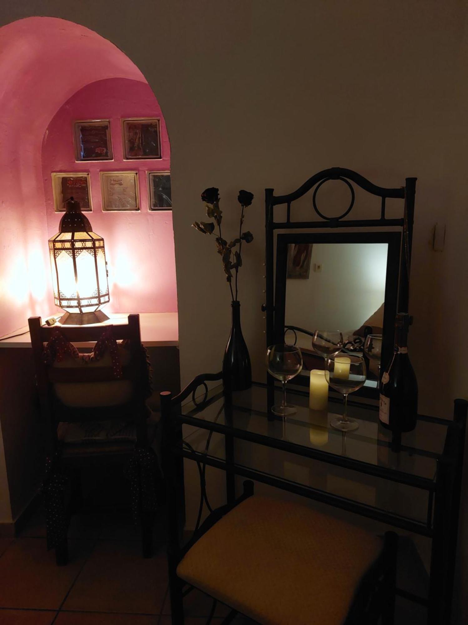 Chambre Love Romantique Avec Spa Privee Кальви Экстерьер фото